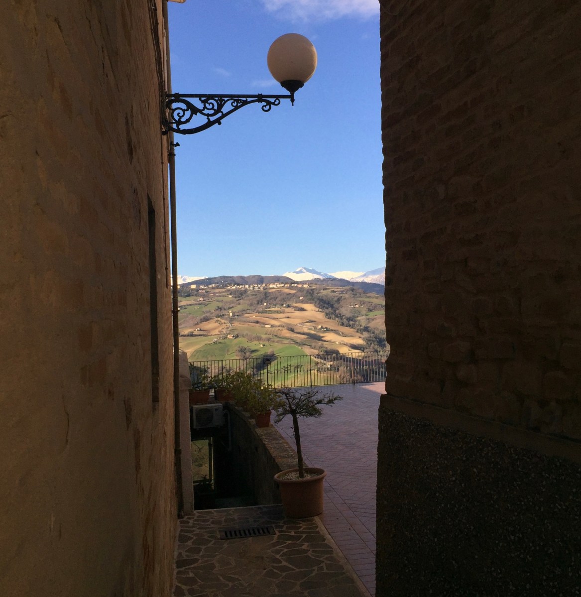 #Lemarchemagic #mediaevalvillages #landscapes #rolling hills #Monteleone #Belmonte #Santavicttoria #Montelparo #adventures #travel