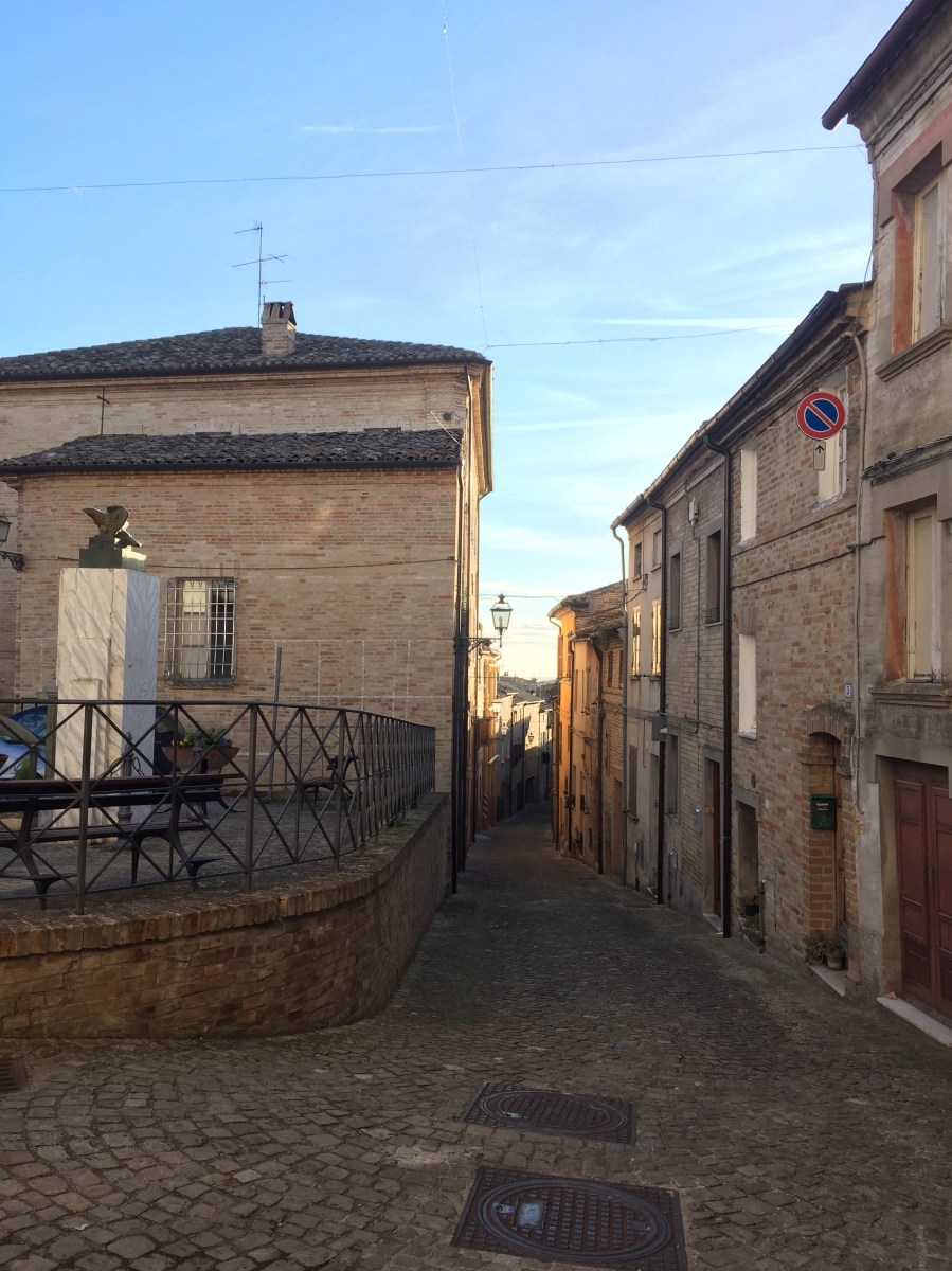 #Lemarchemagic #mediaevalvillages #landscapes #rolling hills #Monteleone #Belmonte #Santavicttoria #Montelparo #adventures #travel