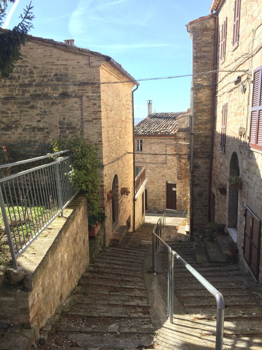 #Lemarchemagic #mediaevalvillages #landscapes #rolling hills #Monteleone #Belmonte #Santavicttoria #Montelparo #adventures #travel