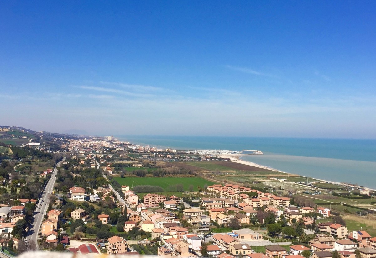 #lemarchemagic #lemarche #medievalvillages #torredipalme #landscape