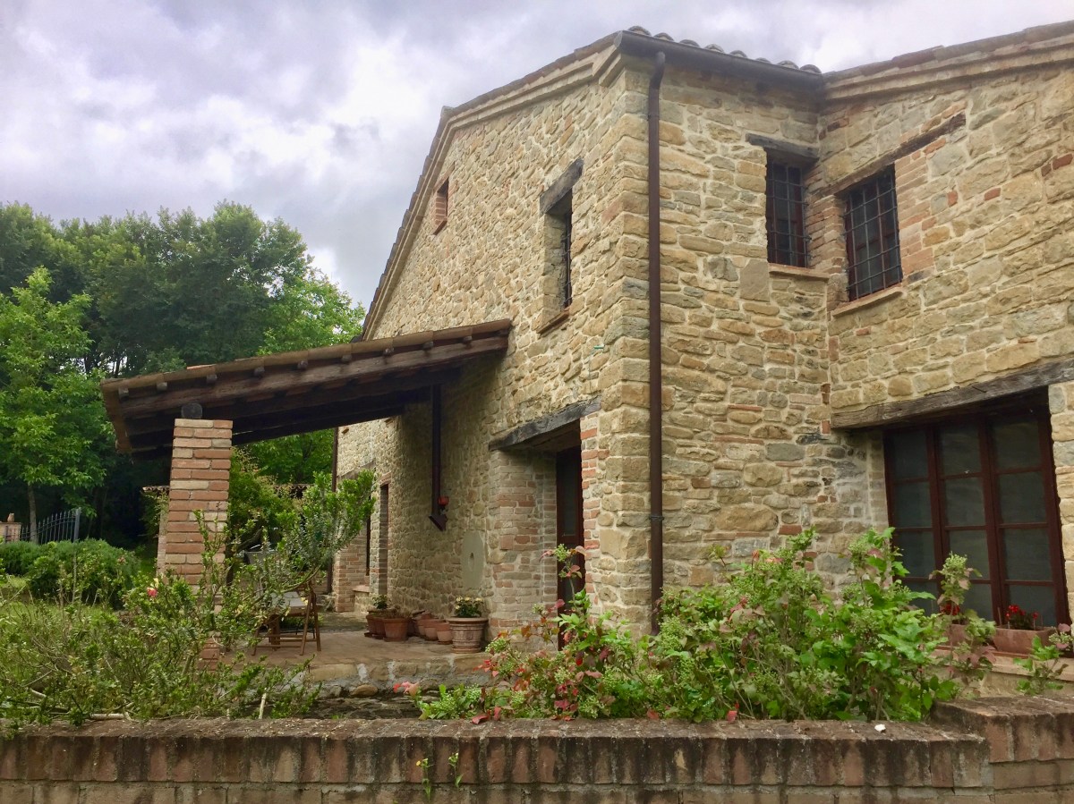 #LeMarcheMagic #MonteSanMartino #Madonnadell’Ambro #Smrillo #LavandaBlu #Petritoli #CarloCrivelli #VincenzoPagani #VittoreCrivelli #DrivingBackRoads #SacredChurch #AmazingArt