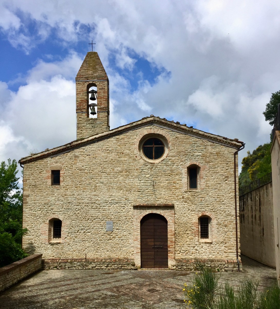 #LeMarcheMagic #MonteSanMartino #Madonnadell’Ambro #Smrillo #LavandaBlu #Petritoli #CarloCrivelli #VincenzoPagani #VittoreCrivelli #DrivingBackRoads #SacredChurch #AmazingArt
