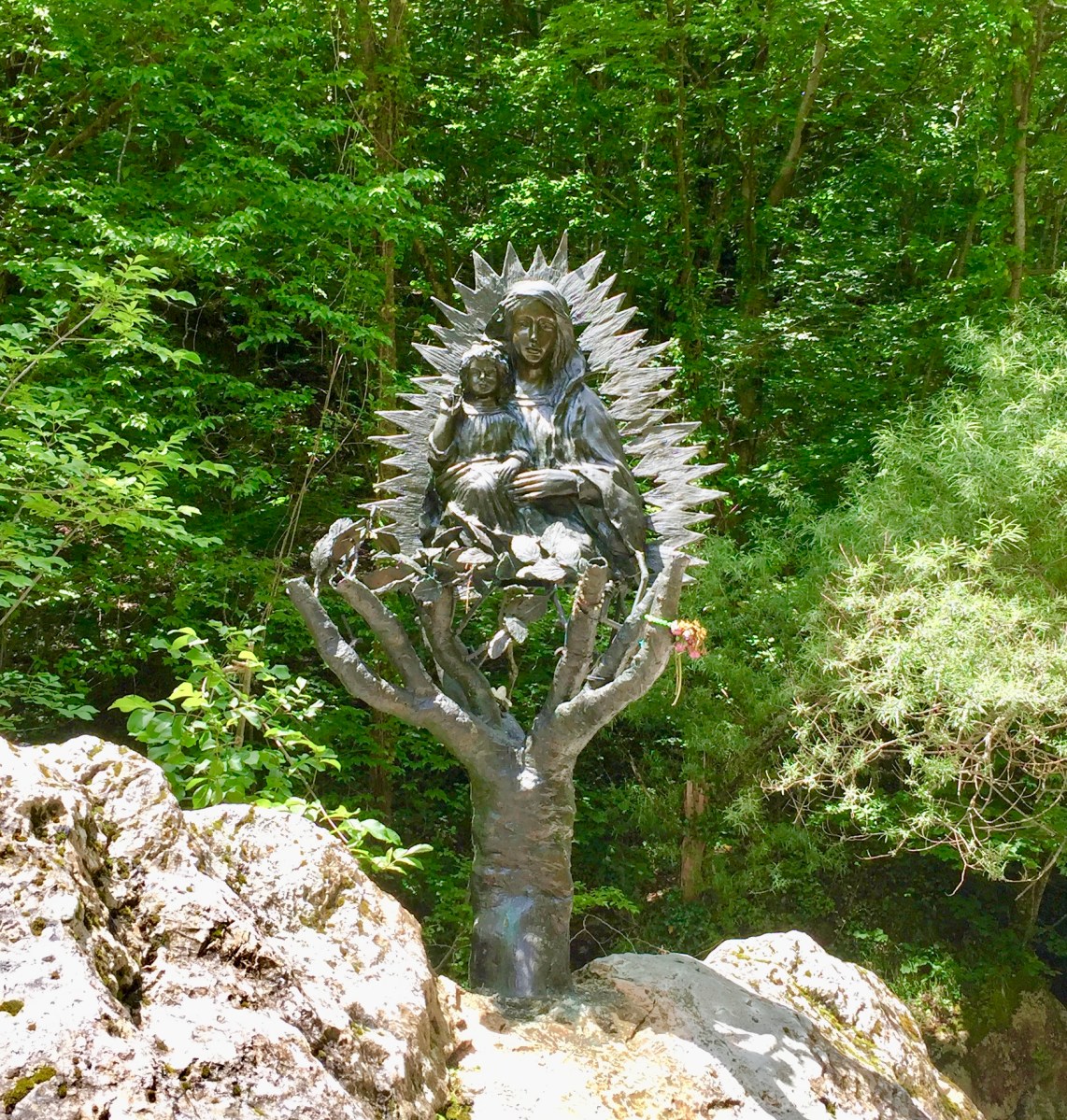 #LeMarcheMagic #MonteSanMartino #Madonnadell’Ambro #Smrillo #LavandaBlu #Petritoli #CarloCrivelli #VincenzoPagani #VittoreCrivelli #DrivingBackRoads #SacredChurch #AmazingArt