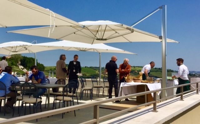 #LeMarcheMagic #Cantineaperte2017 #wine-tasting #OfficinaDelSole #Franco-Pecorino #Sensi-Passerina #VinoRossoFrutto #WineriesInLeMarche #WineLovers #RollingHills