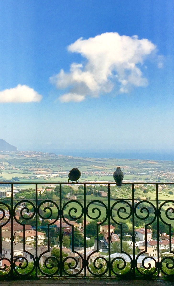 #lemarchmagic #lemarche #Recanati #GiacomoLeopardi #Italianvacation #themagic #views