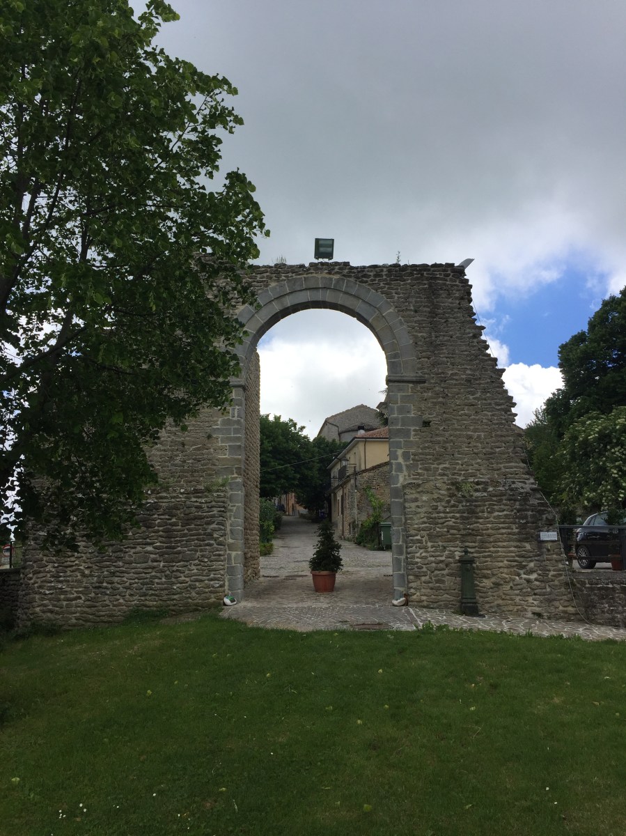 #LeMarcheMagic #MonteSanMartino #Madonnadell’Ambro #Smrillo #LavandaBlu #Petritoli #CarloCrivelli #VincenzoPagani #VittoreCrivelli #DrivingBackRoads #SacredChurch #AmazingArt
