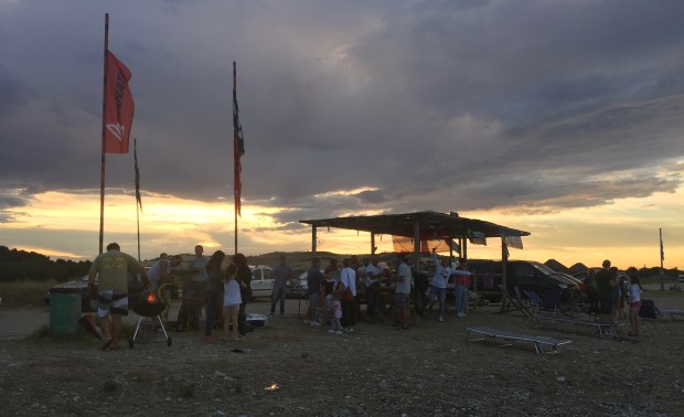 #lemarchemagic #Italian_vacations #kitsurfingItaly #marinapalmense #tribalkite