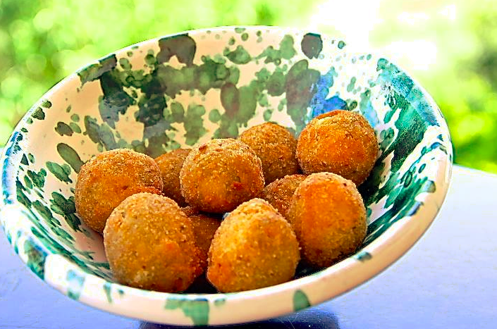 #lemarchemagic #lemarche #Monteleone #Salmonfestival #italianvacation #fffuméehomerestaurant #smokedsalmon