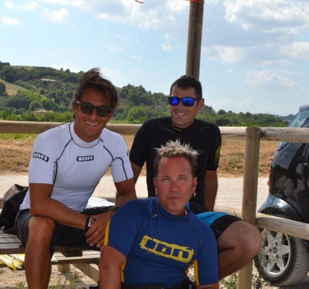 #lemarchemagic #Italian_vacations #kitsurfingItaly #marinapalmense #tribalkite