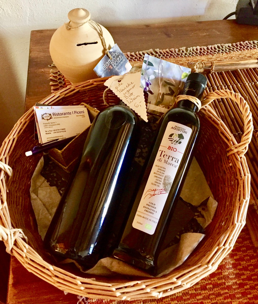 #lemarchemagic #lemarche #vacationhomes #wheretolaymyhead #medievalvillages #countrysideliving #countrycharm #italianrentals