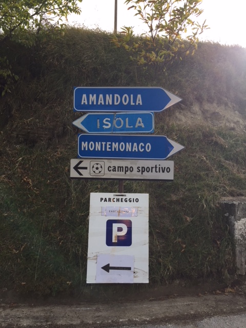 #montemonaco #sibillininationalpark #ascolipiceno #lemarchemagic #chestnuts #sagras #italianvacations #offthebeatenpath #lemarche #adventures