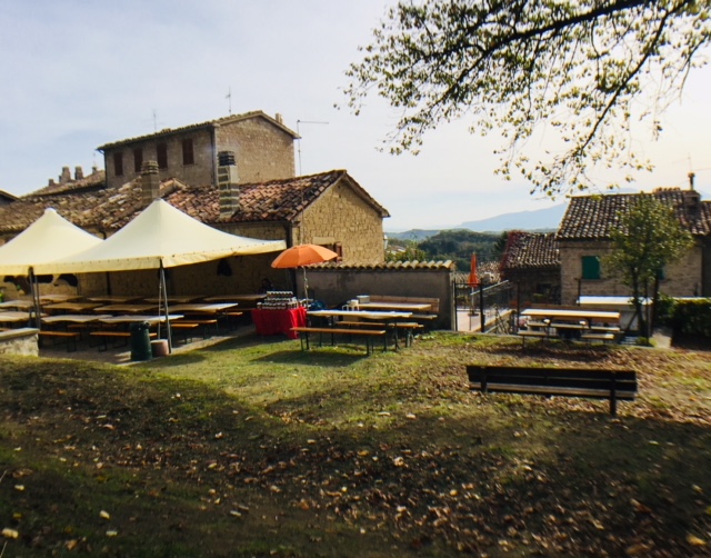 #montemonaco #sibillininationalpark #ascolipiceno #lemarchemagic #chestnuts #sagras #italianvacations #offthebeatenpath #lemarche #adventures