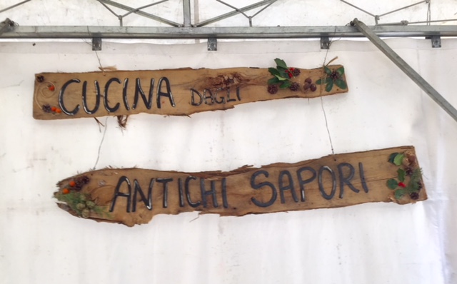 #montemonaco #sibillininationalpark #ascolipiceno #lemarchemagic #chestnuts #sagras #italianvacations #offthebeatenpath #lemarche #adventures