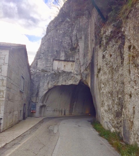 #lemarche #lemarchemagic #fermignano #medievalvillages #castles #pesarourbino #furlopass #eurpeancamperadventures #romanbridges #gloadelfurlo #grandcanyonofitaly #fiumemetauro #rivercandigliano #apenninemountains