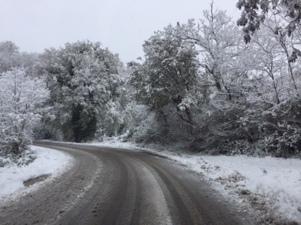 #lemarche #lemarchemagic #gradaraitaly #medievalvillages #castles #pesarourbino #PU #francescaepaolo #eurpeancamperadventures