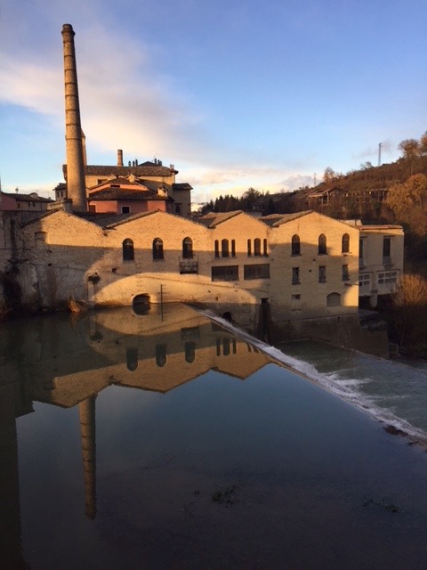 #lemarche #lemarchemagic #fermignano #medievalvillages #castles #pesarourbino #furlopass #eurpeancamperadventures #romanbridges #gloadelfurlo #grandcanyonofitaly #fiumemetauro #rivercandigliano #apenninemountains