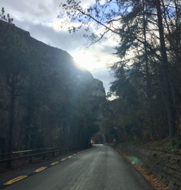 #lemarche #lemarchemagic #fermignano #medievalvillages #castles #pesarourbino #furlopass #eurpeancamperadventures #romanbridges #gloadelfurlo #grandcanyonofitaly #fiumemetauro #rivercandigliano #apenninemountains